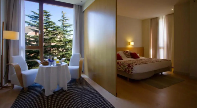 Полулюкс Hotel Jaizkibel