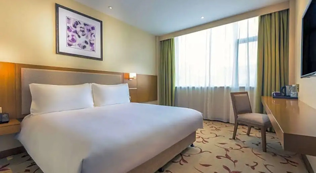 Номер Superior IntercityHotel Shanghai Hongqiao Airport