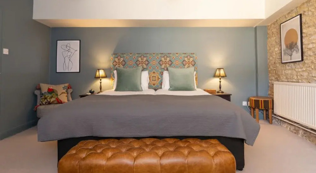 the Jersey Arms Hotel