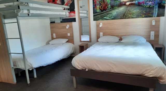 Номер Standard Kyriad Direct Caen Nord Memorial
