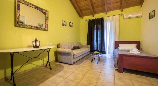 Pansion Porto Tsi Ostrias, Prenota Hotel Kerion Zante