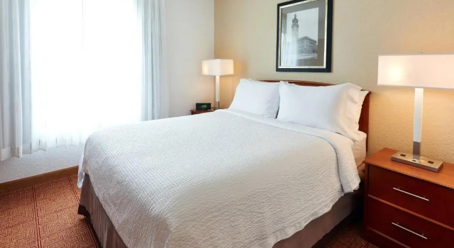 Люкс с 2 комнатами TownePlace Suites by Marriott Minneapolis Downtown/North Loop
