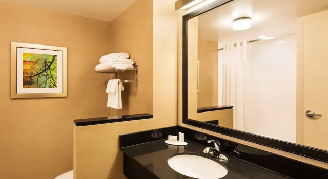 Четырёхместный номер Standard Fairfield Inn & Suites by Marriott Johnson City