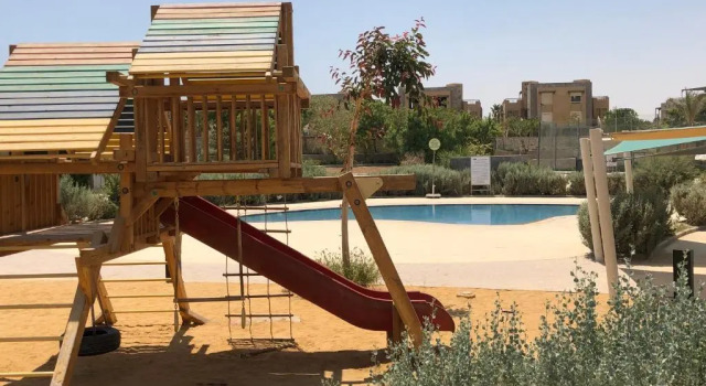 einbay 3 bedrooms garden + pool view, Rezerwuj Hotel Ajn Suchna Suez