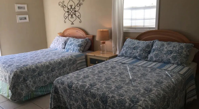 Коттедж с 2 комнатами с балконом Corral Beach House Vacation Rental