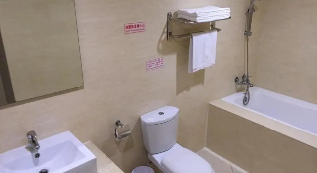 Номер Standard Metropolis Hotel