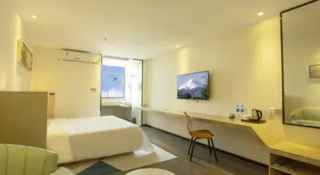 Xinsanwei Hotel (Shenzhen Airport T3), Rezerwuj Hotel Hotele w Shenzhen z parkingiem, Parking
