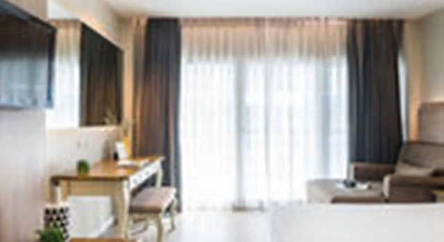 Sea Me Spring Too Hotel