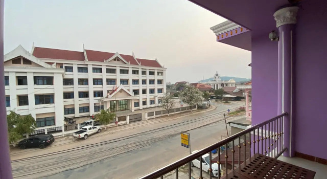 Kingmala Guesthouse, Rezerwuj Hotel Hotele w Luang Namtha z parkingiem, Parking