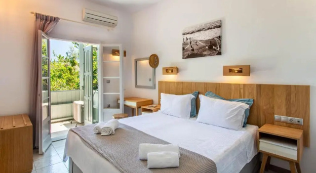 Двухместный номер Standard с балконом Nefeli Hotel