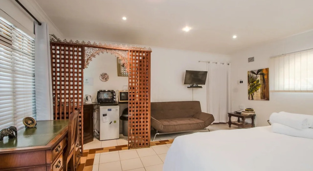 Семейный люкс HoneyPot Guest house