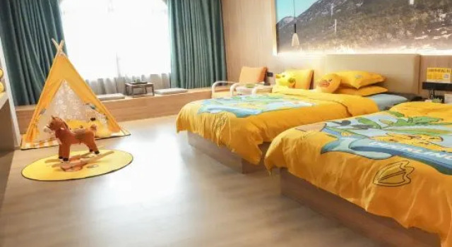Семейный номер Standard с видом на озеро Jinmen Hotel