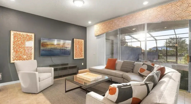5 Bed 4 Bath Townhouse With Pool 5 Bedroom Townhouse by RedAwning