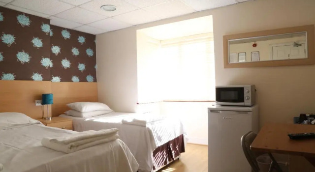 Четырёхместный номер Standard Debden Guest House