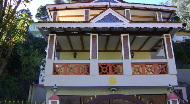 Rina's Garden Kodaikanal, Забронировать Отель Отели Кодайканала с парковкой, Парковка
