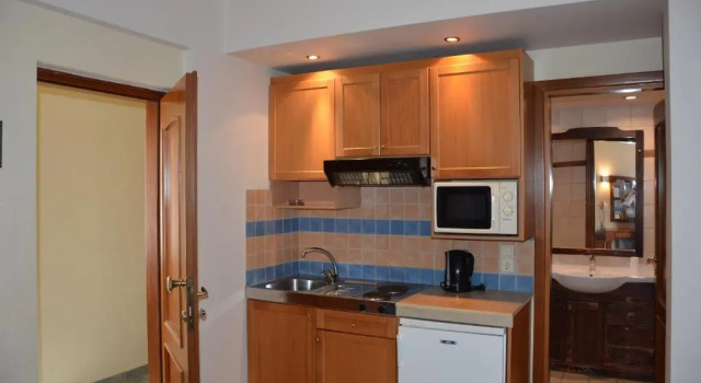 Апартаменты Eleni Beach Apartment