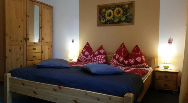Haus Angelika - bed & breakfast - Innsbruck/Igls, Забронировать Отель Отели Инсбрука с парковкой, Парковка