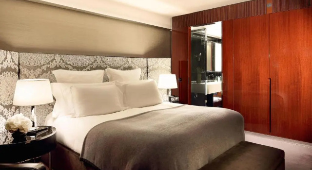 Номер Deluxe Bvlgari Hotel London