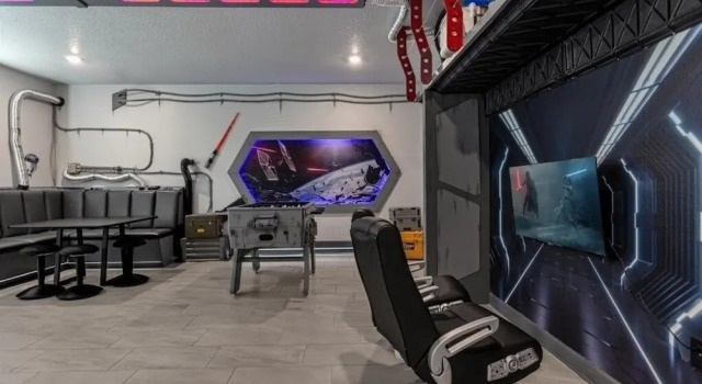 Коттедж 9 Bed Storey Lake Star Wars Dream Home 9 Bedroom Home by RedAwning