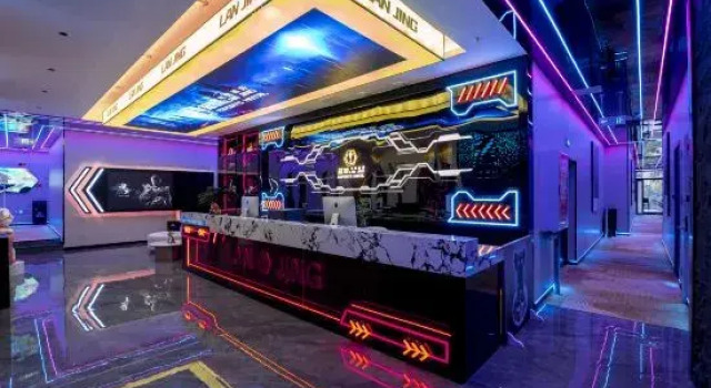 Hongya Blue Whale E-Sports Hotel