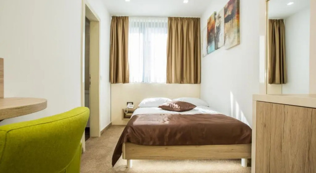 Camera Standard Hotel National