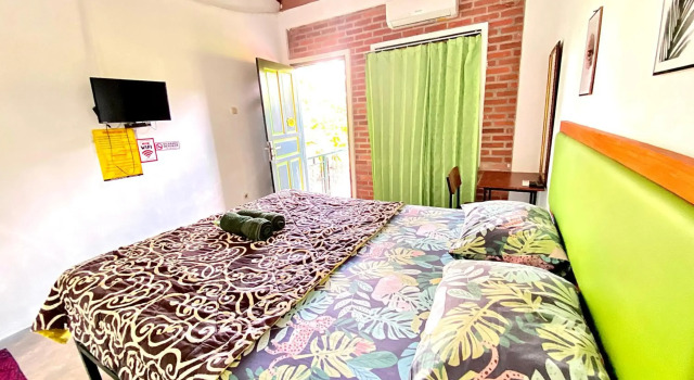 Sonosewu Guesthouse Syariah, Rezervovat Hotel 3hvězdičkové hotely v Yogyakarta Province, 3*