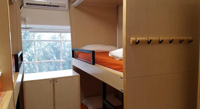 Кровать в общем номере (женский номер) The Cove Hostel - Sea Ranch