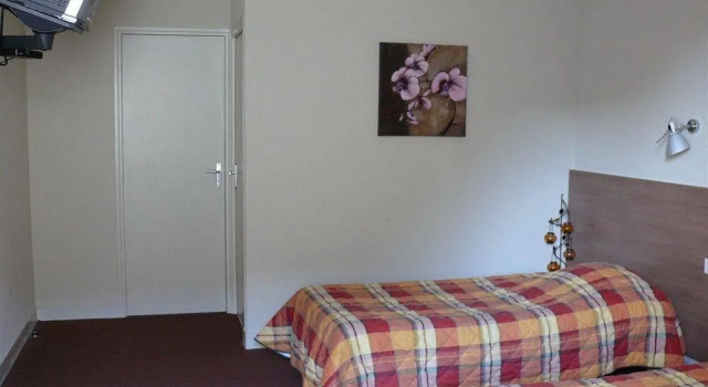 La Boule D'Or, Book Hotel Brulon 
