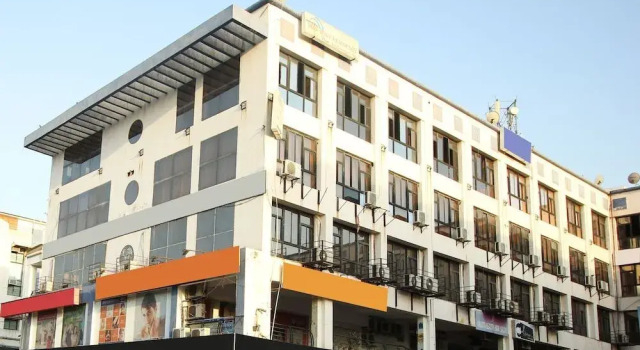 Hotel Midway Residency, Rezerwuj Hotel Gandhinagar Gujarat