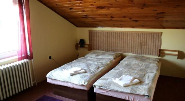 Hotel Nad hladinou