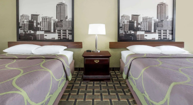 Четырёхместный номер Standard Super 8 by Wyndham Logansport