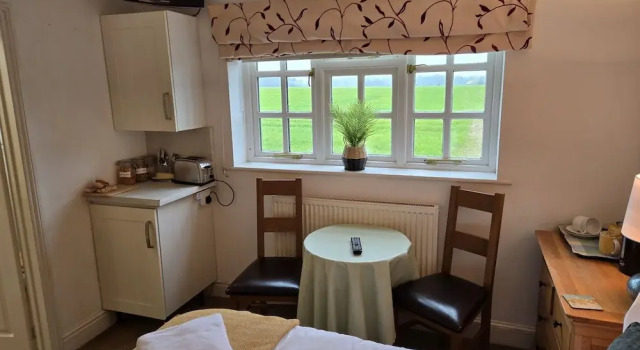 Четырёхместный номер Standard Wayside B&B