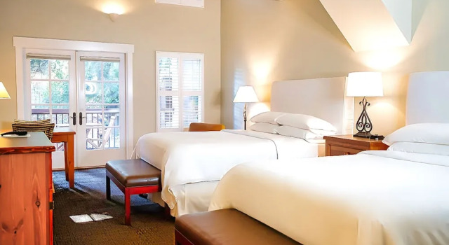 Четырёхместный номер Deluxe Appellation Lodi - Wine & Roses Resort and Spa