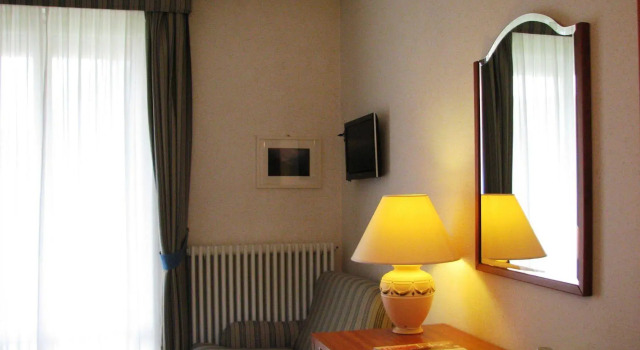 Hotel Royal, Book Hotel Hotels in Como with Breakfast, Breakfasts