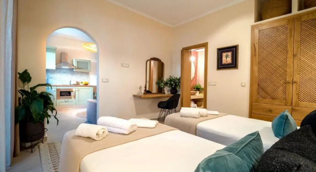 Carmena Residence