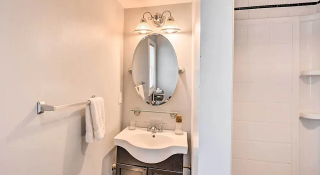 Коттедж Bright Belmar Cottage < Half Mi to Boardwalk!