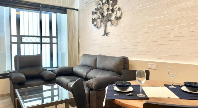 Tr2 Aparcamiento Incluido amplio y moderno loft cartuja de sevilla, Забронировать Отель Отели Севильи с парковкой, рядом с Музей Pabellon de la Navegacion, Парковка