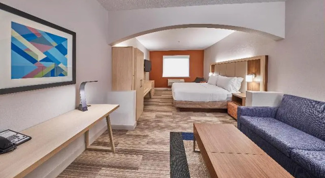 Люкс Standard Holiday Inn Express Hotel & Suites Medford-Central Point by IHG
