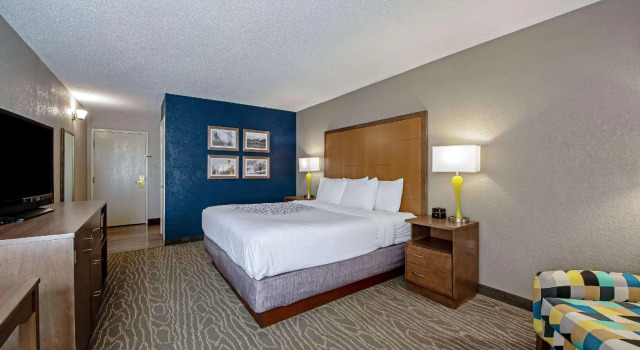 Двухместный номер Standard Comfort Inn & Suites Tipp City Dayton North I-75
