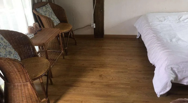 Simple Living Inn, Забронировать Отель Лицзян Юньнань, рядом с Улица Сквер-стрит Древнего города Даянь