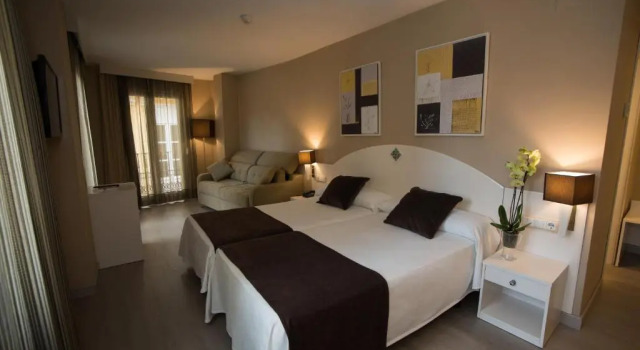 Семейный номер Standard Hotel Torico Plaza
