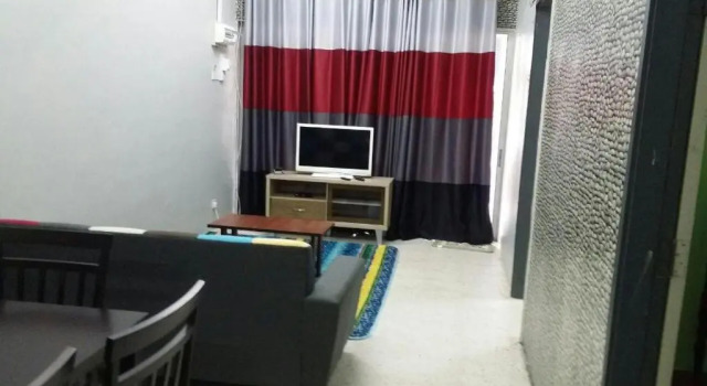 Baiti Homestay, Rezervovat Rekreační dům Hotely v Gambang s parkováním, Parkování