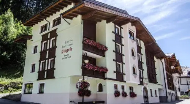 Hotel Garni Siegele, Rezervovat Hotel Hotely v Tyrolsko s parkováním, Parkování