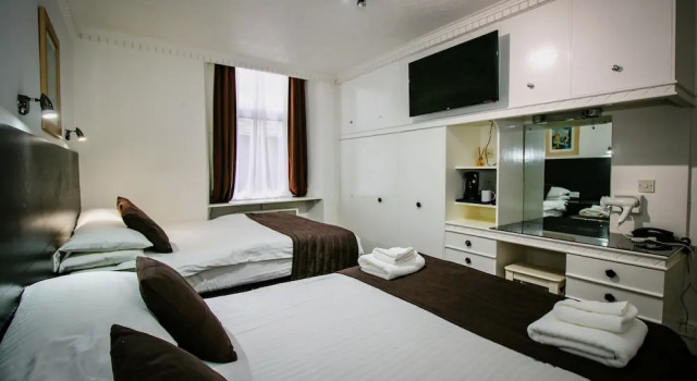 Четырёхместный номер For Students Only - Bath Street in Glasgow Near Charing Cross Station
