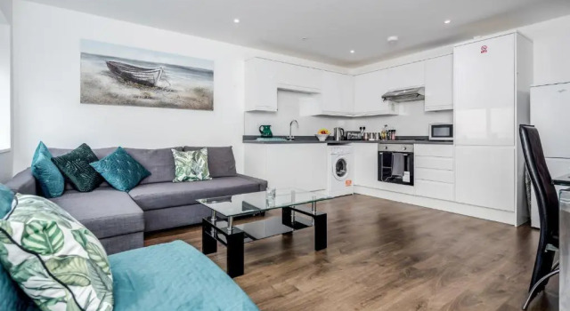 Апартаменты Watford Central Serviced Apartments - F3
