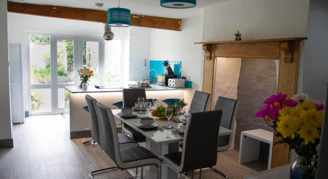 Westeria Cottage - 2 Bed-Sleeps 4-TJS9WC, Réserver Maison de vacances Hôtels à Barnstaple avec parking, Parking