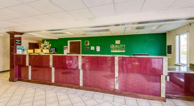 Quality Inn & Suites Kerrville, Забронировать Отель Керрвилл Texas Hill Country