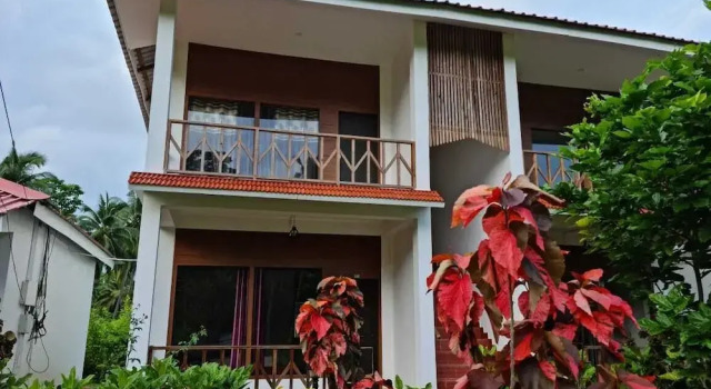 Hotel Exotica Squares Beach Resort