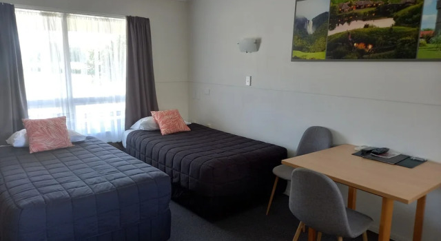 Номер Standard Tower Road Motel