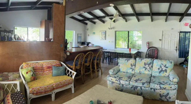 Кровать в общем номере (мужской номер) Tillett Gardens Guest House